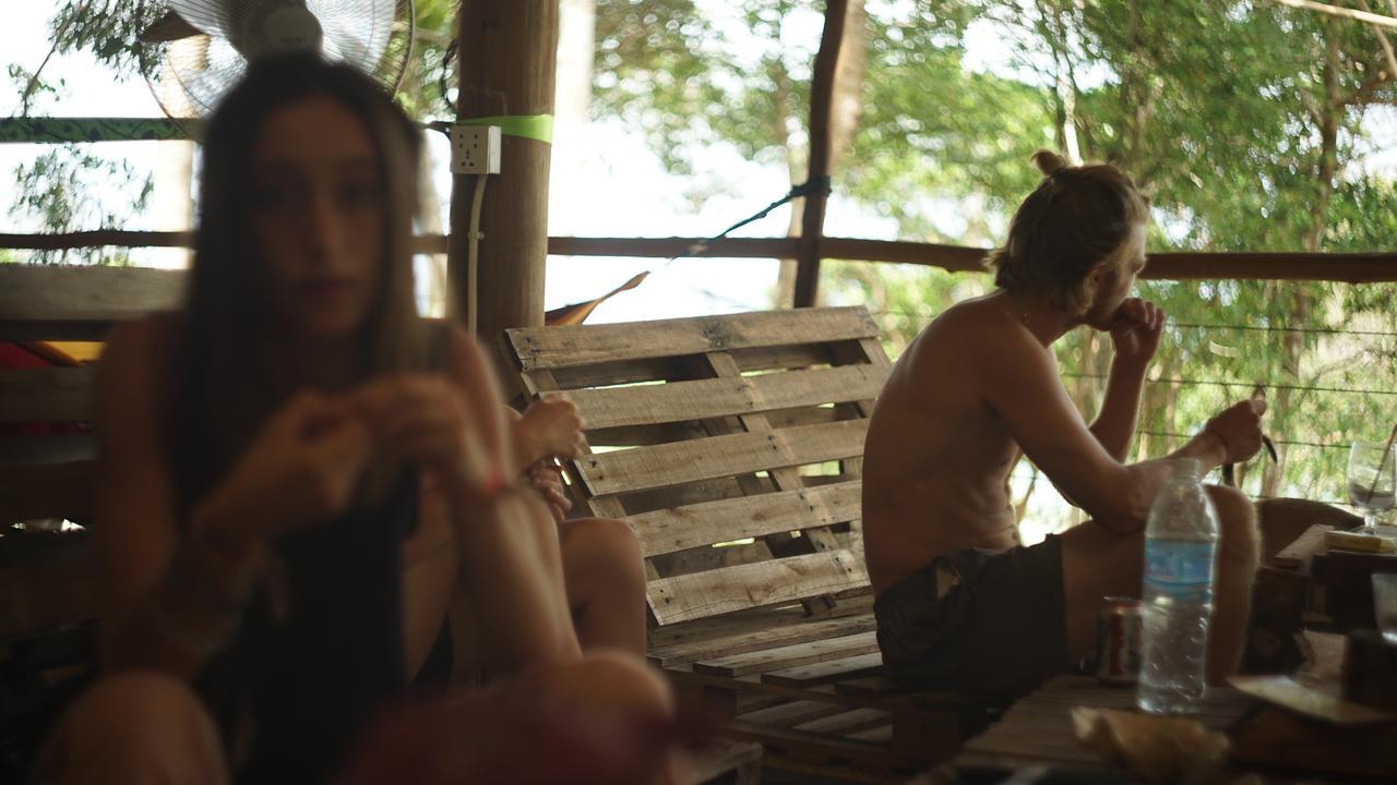 Driftwood Hostel And Bungalows Koh Rong Sanloem Zewnętrze zdjęcie
